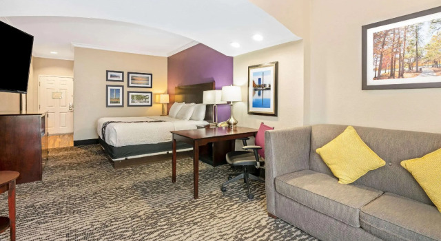 Номер Executive La Quinta by Wyndham Houston - Magnolia