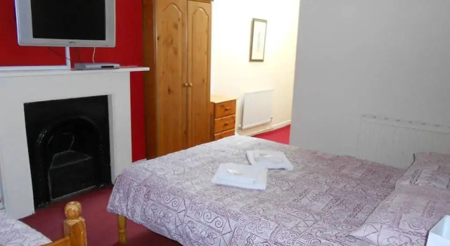 Cedar Lodge Hotel, Prenota Hotel Exeter Devon, vicino a Exeter St Davids Train Station
