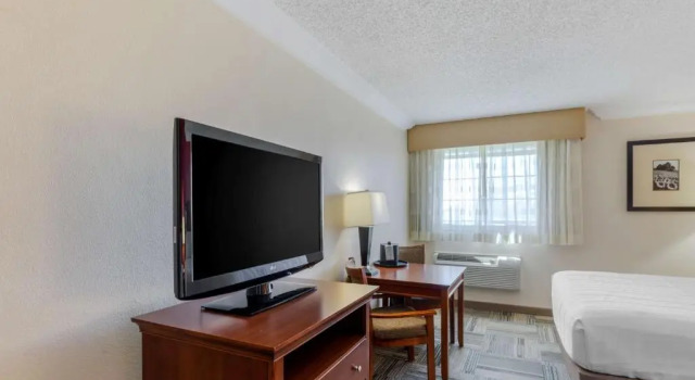 Номер Standard Best Western Plus Loveland Inn