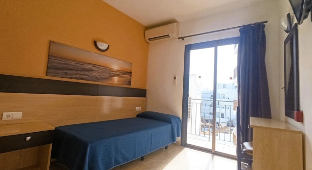Одноместный номер Standard с балконом Hostal Horizonte