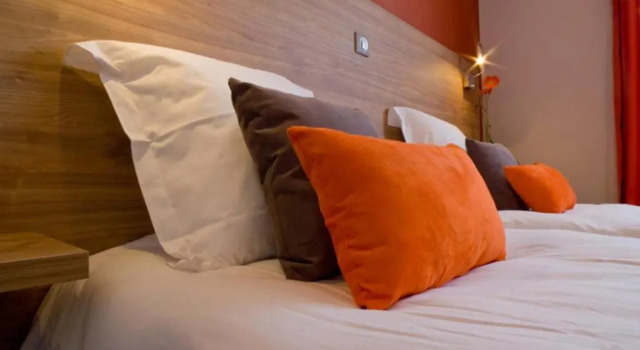 Двухместный номер Standard Logis Hotel Restaurant de La Madeleine