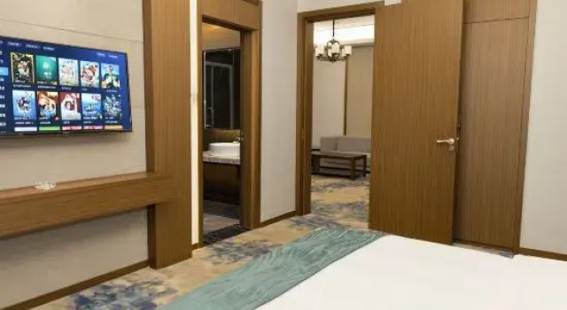 Люкс Xinyue Chain Hotel (Pingliang No. 1 High School)