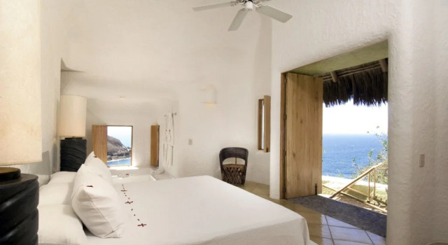 Ocean Castle Sol de Oriente & Ocean Castle Sol de Occidente in Careyes, Book Hotel Hotels in Jalisco with a Pool, Swimming Pool