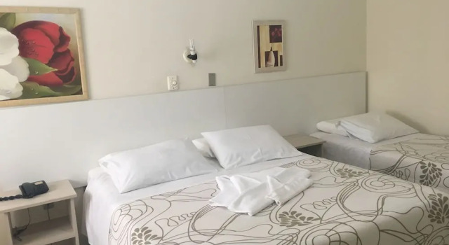 Трёхместный номер Standard с балконом Hotel Mares do Sul