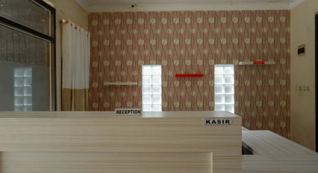 Penginapan Amanda by RedDoorz, Prenota Hotel Hotel a Sulawesi con parcheggio, Parcheggio