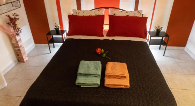 George Studio, Book Hotel Volos 