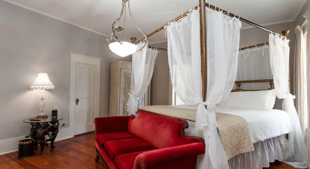 Номер Grand с балконом Oaklea Mansion Bed and Breakfast