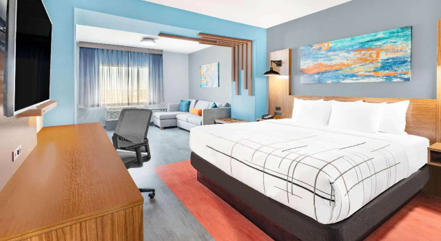 Двухместный люкс La Quinta Inn & Suites by Wyndham Fort Stockton Northeast