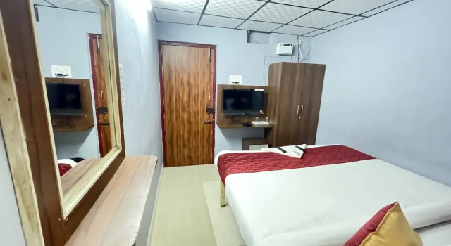 Skyry hotels Iyyappathangal, Забронировать Отель Отели Ченнаи с парковкой, рядом с Медицинский колледж и исследовательский институт Шри Рамачандра, Парковка