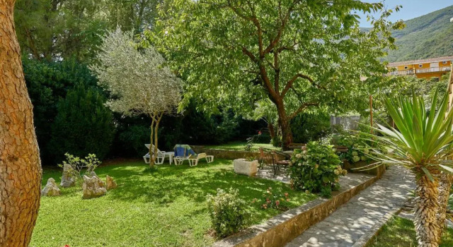 Апартаменты Mediterranean Holiday House & Apartments