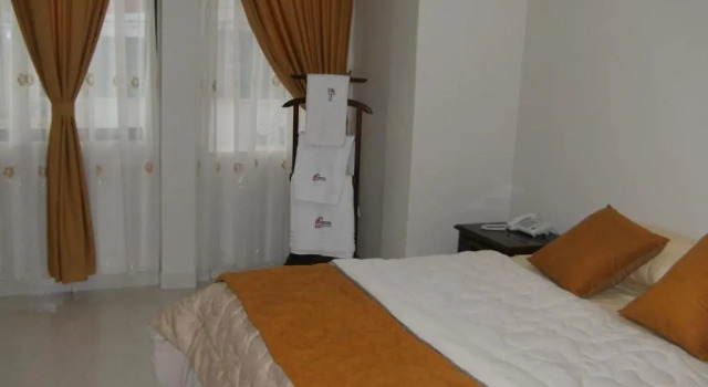 Люкс Hostal Fevilamir