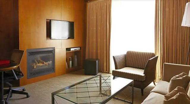 Двухместный люкс The Signature Le Germain Hotel Toronto
