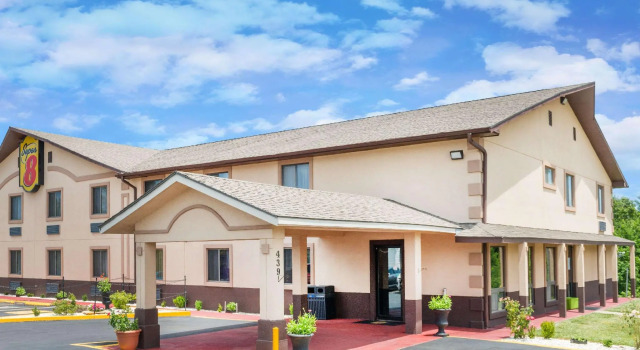 Номер Standard Super 8 by Wyndham Warrensburg