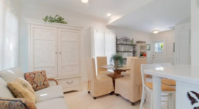 New Live Oak Cottage/beach/downtown/pool/shops/cafés, 预订 酒店 沃思湖 Palm Beach County