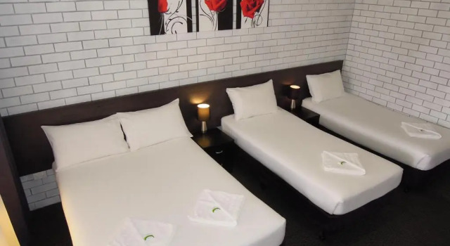 Студия Jackaroo Apartments