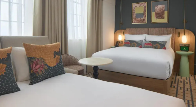 Двухместный номер Deluxe The Derby London City, Curio Collection By Hilton
