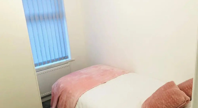 4 Bedroom Lovely Home in Loughborough Town & Uni, Varaa Lomakoti Mökit kohteessa Merseyside, Mökki