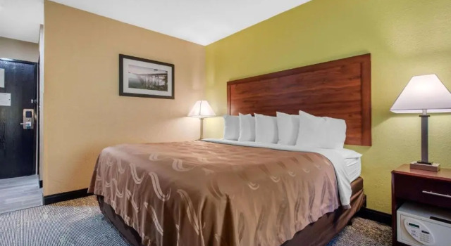 Номер Standard Quality Inn Morgantown