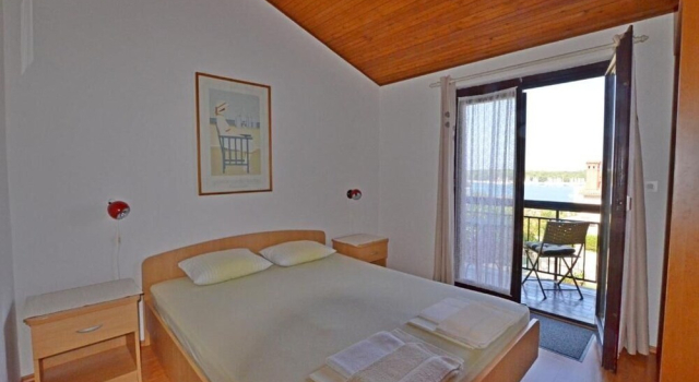 Апартаменты Apartments and Rooms Viktorija