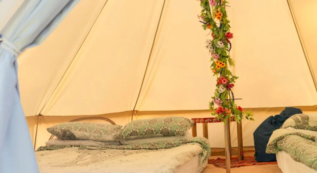 Номер Standard с балконом Wood Cabin & 4 Large Bell Tents - Hapus Hideaway