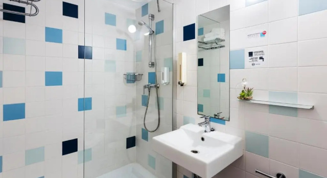 Трёхместный номер Standard B&B HOTEL Barcelona Granollers