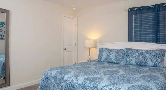 Коттедж Stunning 5 Bd Home w Pool Close to Disney 4822