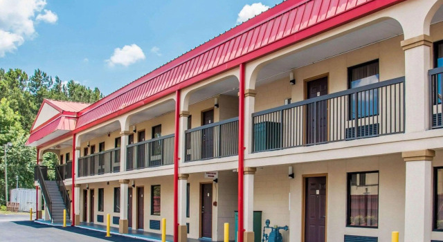 Econo Lodge Richmond Hill, Boek Hotel Hotels in Georgia met parkeren, Parkeren
