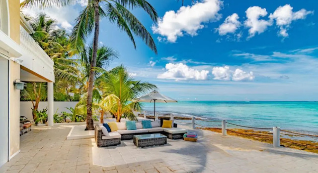 Коттедж Caprice 14 - Oceanfront Villa - Gated Community with Pool
