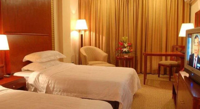 Home Inn Chengdu Shuangliu Tanghu Park