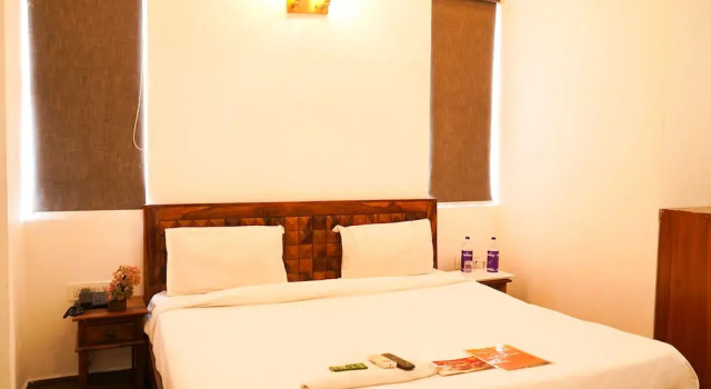 Roomshala 028 Blu Lagoon, Забронировать Отель Отели Нью-Дели с завтраком, Завтраки