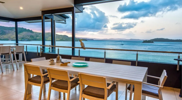 Вилла Villa 16 The Edge Oceanfront Deluxe 3 Bedroom Near Marina With Golf Buggy