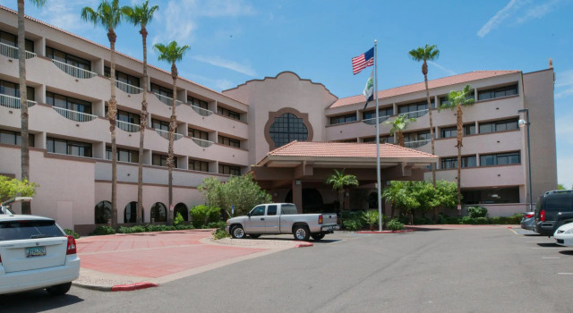 Четырёхместный номер Deluxe GreenTree Hotel Phoenix West