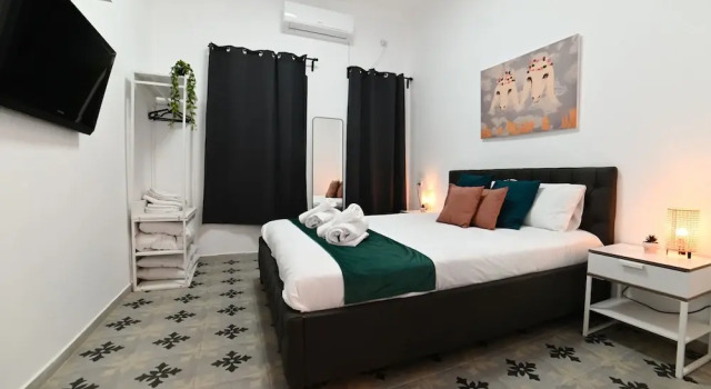Апартаменты Bazelet Apartments