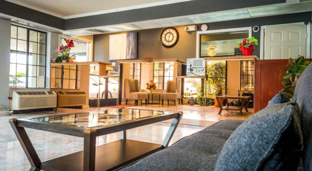 Executive Inn and Suites