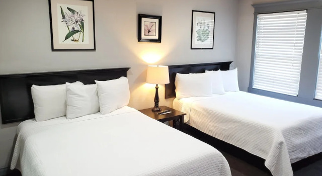 Четырёхместный номер Standard Coronado Inn