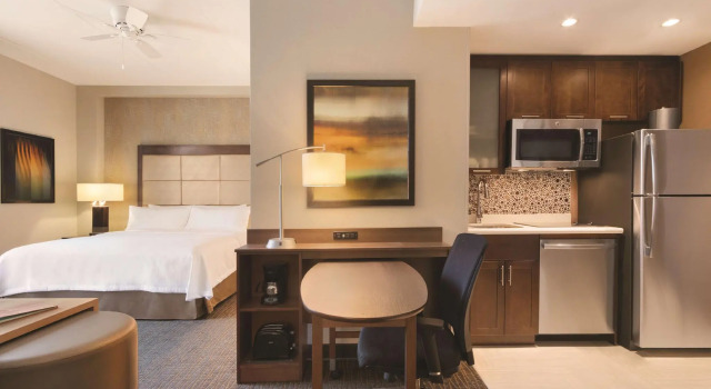 Двухместный Studio Suite Homewood Suites by Hilton Calgary Downtown