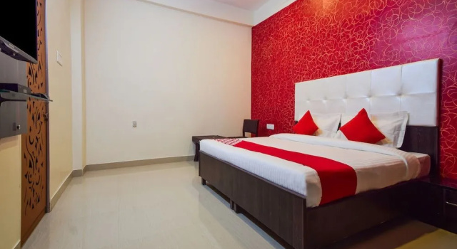 OYO 26659 Hotel Parmanand Garden, Rezerwuj Hotel Hotele w Rajasthan z parkingiem, Parking