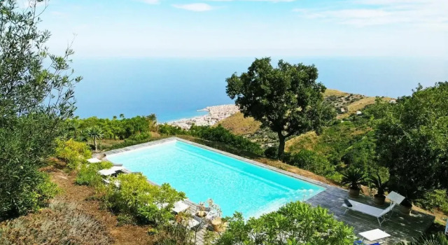 Villa Palomina 8 in Cefal, Book Villa Hotels in Sicily with a Pool, Swimming Pool