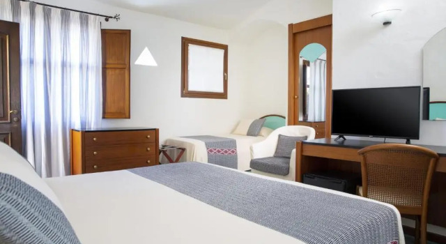 Трёхместный номер Hotel la Torre
