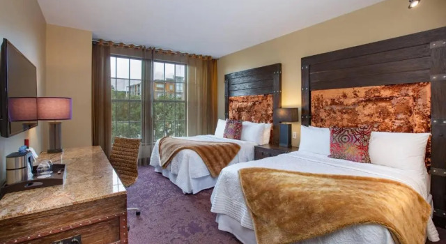 Четырёхместный номер Standard The Bohemian Hotel Savannah Riverfront, Autograph Collection