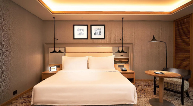 Номер Executive The Residency Towers Puducherry