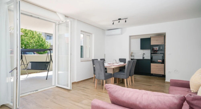 Welcome to Pina Tourist Apartments