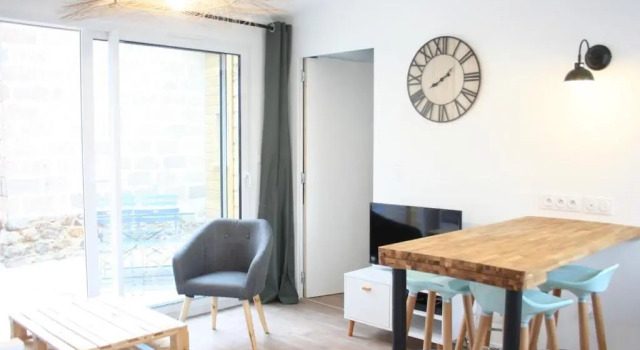 Superbe Maison 4 personnes entre le port et le centre, COUR PRIVATIVE, WiFi & Netflix gratuits, Rezerwuj Hotel Saint-Brieuc 