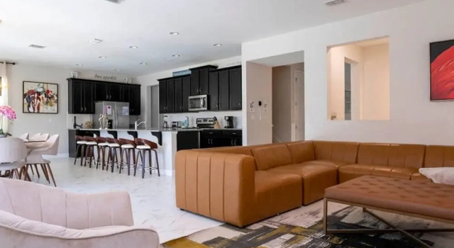 9012 Magical Home 5BD With Flowrider Surf Clubhouse