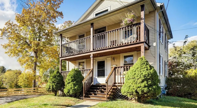 1 Mi to Main St: Riverside Torrington Apt w/ Yard, Buchen Sie Ferienwohnung Torrington Connecticut