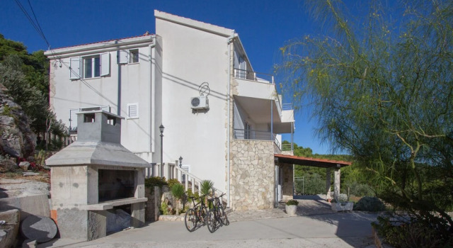 Sunny Apartments