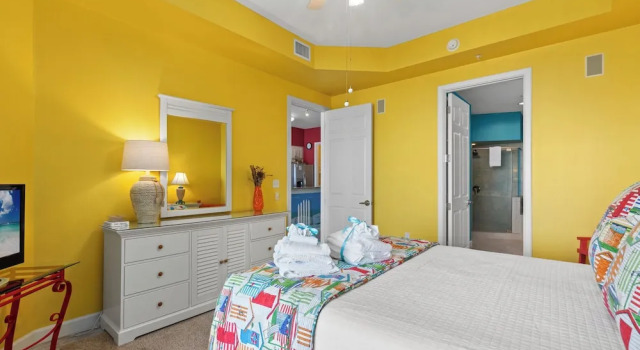 Beachfront Luxury 2Bd 2Ba Condo With Balcony! Sleeps 6!, Rezerwuj Hotel Hotele w Emerald Coast z parkingiem, Parking