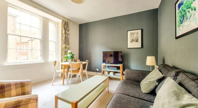 Апартаменты JOIVY Amazing Location! - Lovely Rose St Apt in New Town