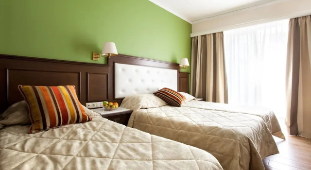 Трёхместный номер Standard с балконом Achillion Palace Hotel Rethymno City Center