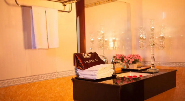Четырёхместный номер Deluxe A1 Hotel - Dien Bien Phu